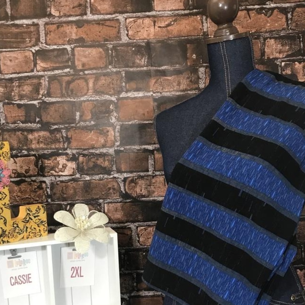 Lularoe Cassie New with tags
